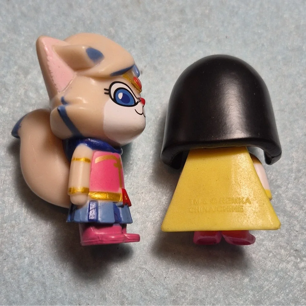 Ryan's world Lot Of 2 Mini Plastic Figures Girl and Cat
